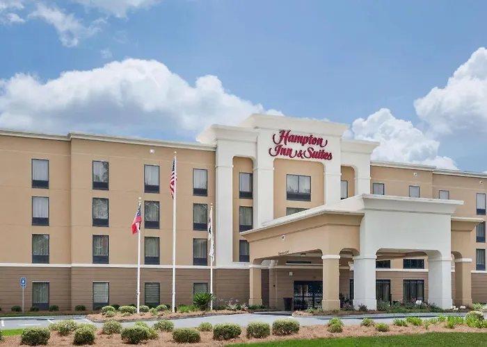 Hampton Inn & Suites Savannah-Airport