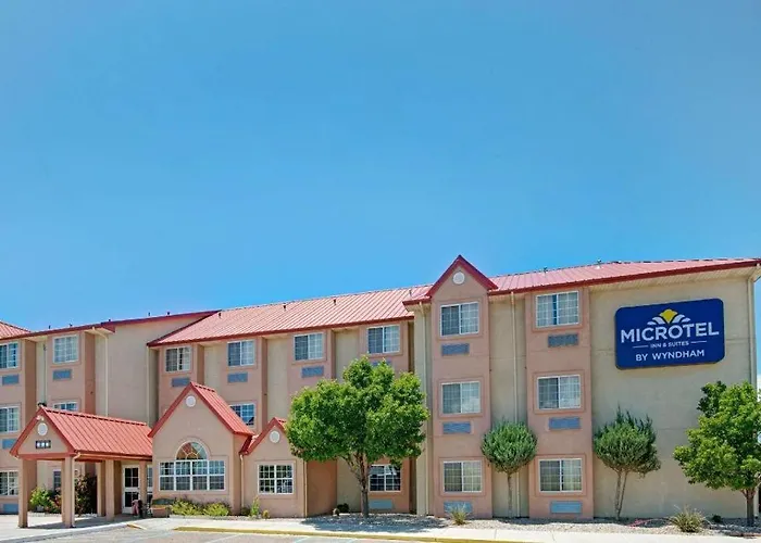 Hotel with view: Microtel Inn & Suites By Wyndham Albuquerque West