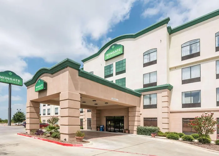 Pet Friendly hotel: Wingate By Wyndham New Braunfels