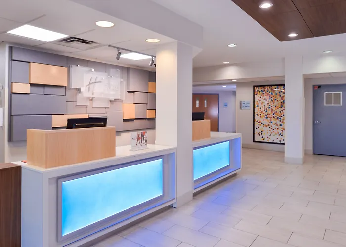Resorts Guide Holiday Inn Express & Suites Southfield - Detroit, An Ihg