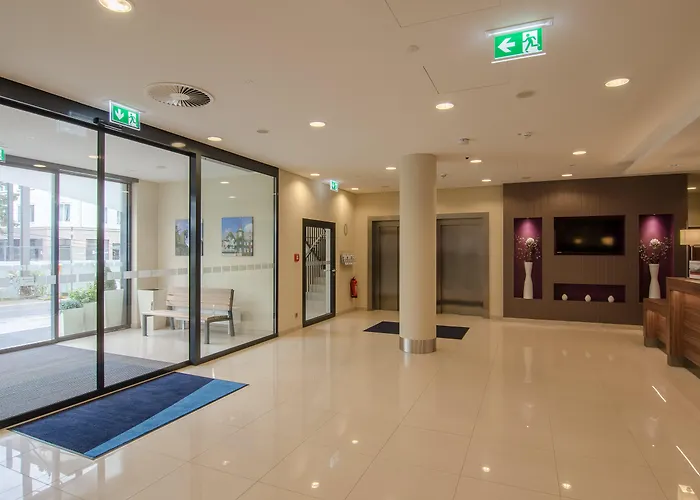  Holiday Inn Express Dusseldorf City