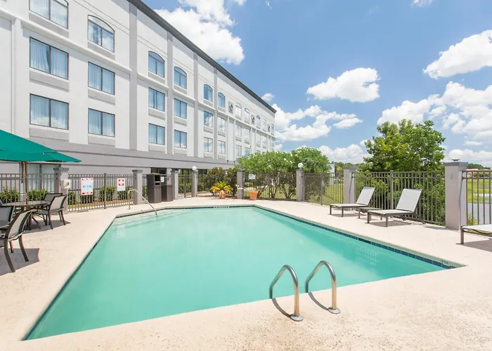 3 star hotel: Wingate By Wyndham Savannah Pooler