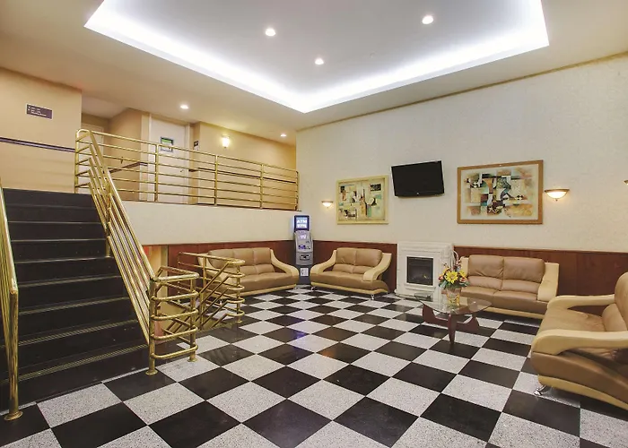 La Quinta Inn By Wyndham Queens