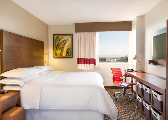 Hotel familiar: Four Points By Sheraton Queretaro Norte