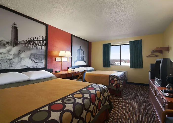 Super 8 By Wyndham Kalamazoo