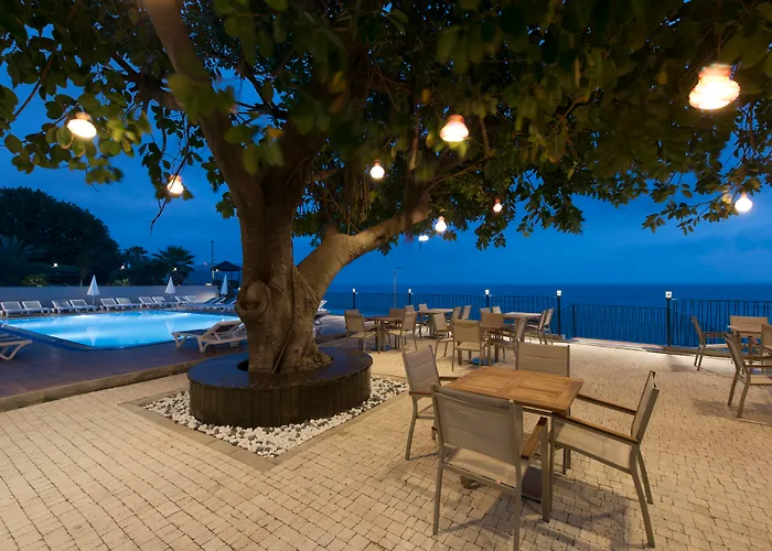 Floria Beach Hotel