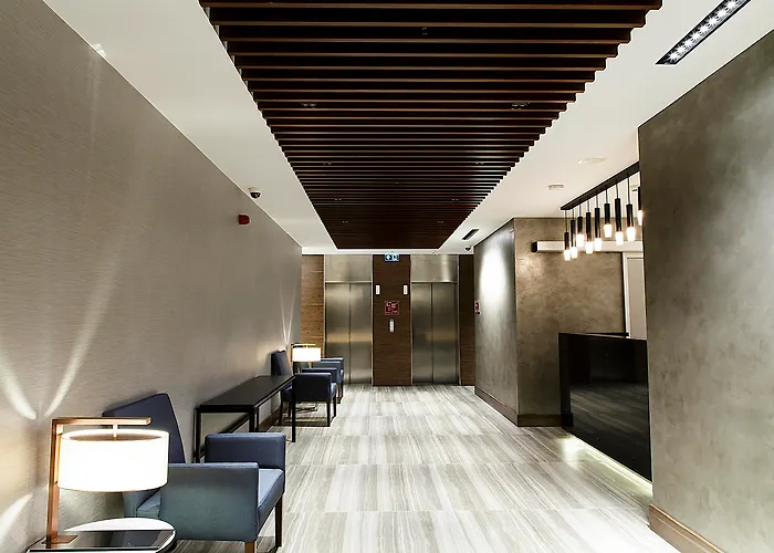 Luxury hotel only: Bof Hotels Business