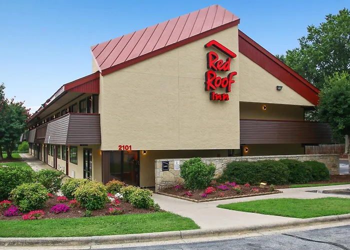Pet Friendly hotel: Red Roof Inn Greensboro Coliseum