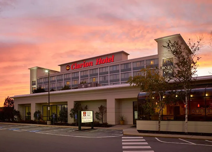 Hotel suites Clarion Portland Airport Me