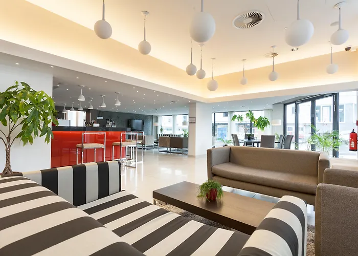 Golden Tulip Reiss
