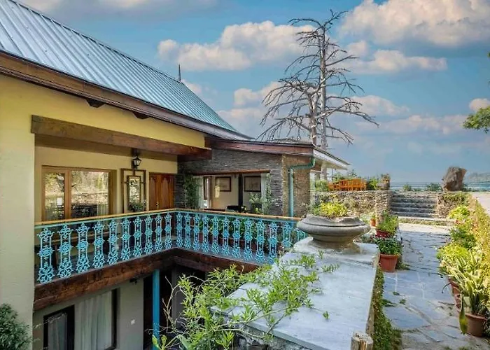 Ama Stays & Trails Ballyhack Cottage, Shimla