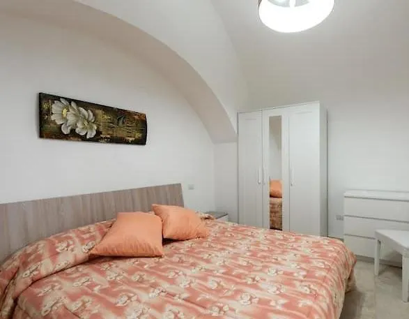 Vicolo 9