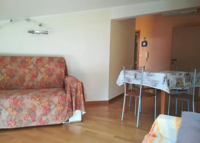 Hotel all'aeroporto: Mansarda Raggio Di Sole