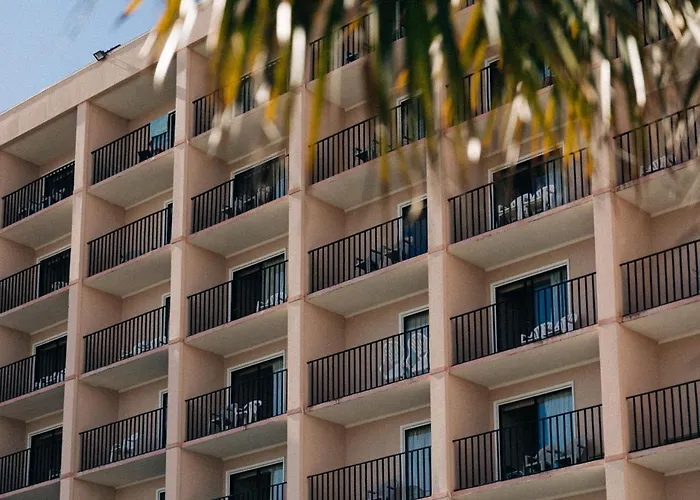 3 star hotels Sandcastle Oceanfront Resort At The Pavilion