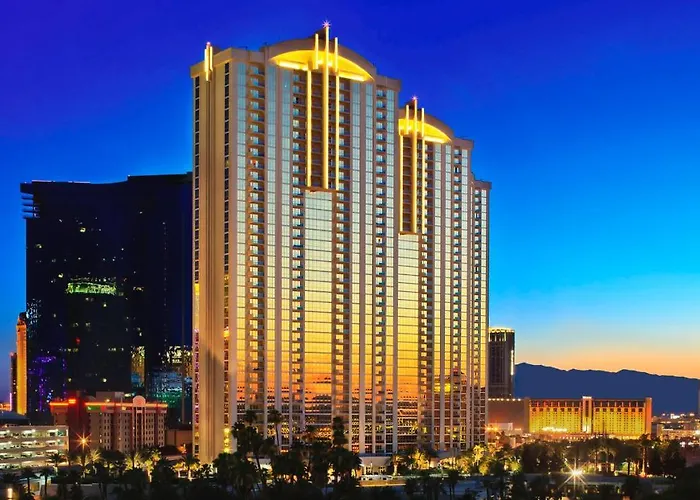 Apart hotel: Jet Luxury At The Signature Condo Hotel