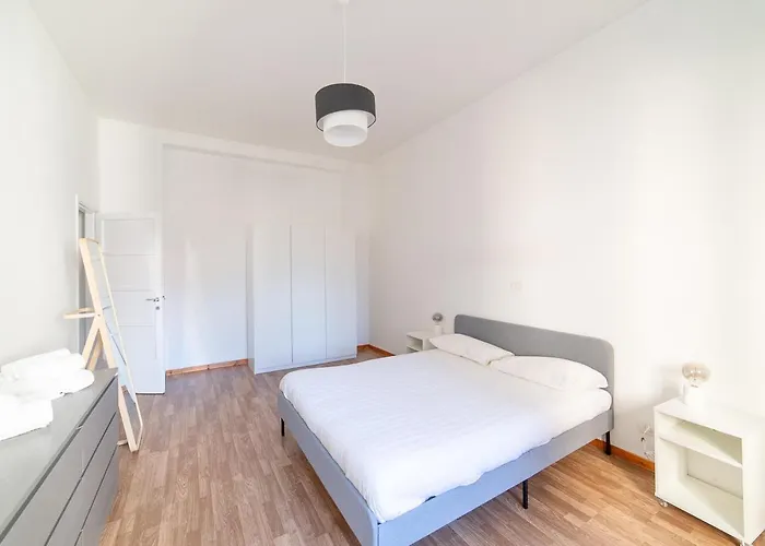 Hotel vicino al College: Hbhall Residenze Darsena