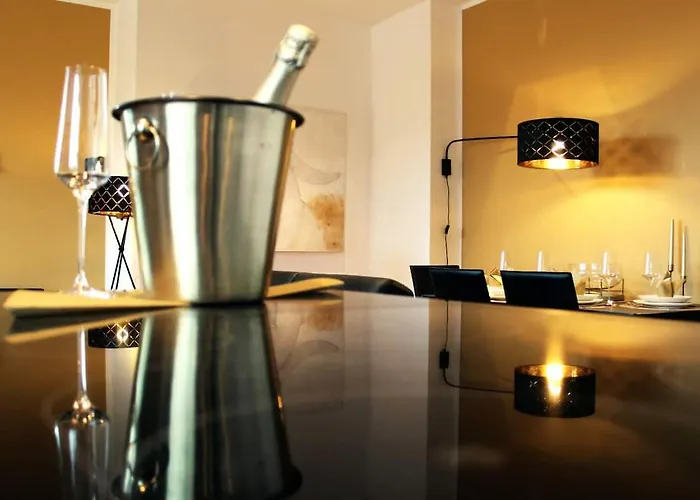 LUXUS APARTMENT im MARCO POLO TOWER - Hamburg HAFENCITY!