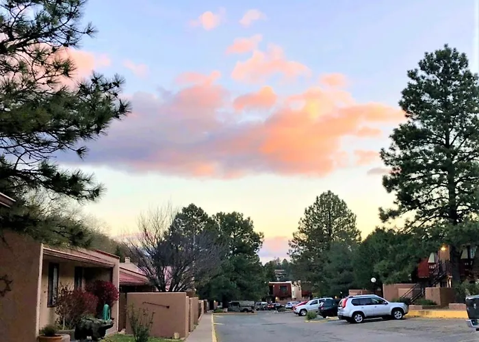 Pinecliff Village Resort