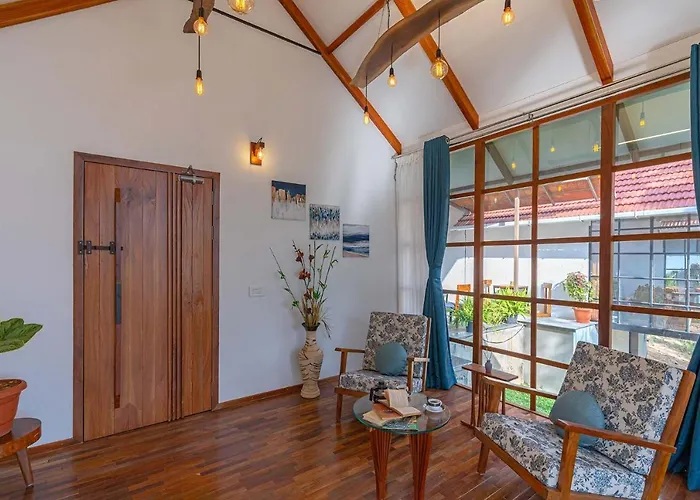 Stayvista At Cicada Chikmagalur 2Bhk Breakfast Included With Amazing View