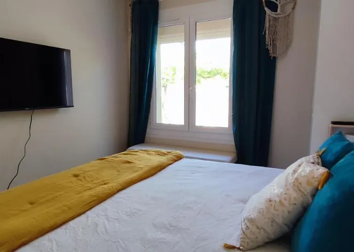 Maison Climatisee Proche Centre Ville Avec Parking