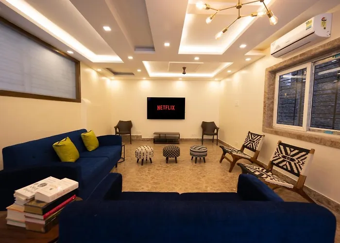Lakeside Suites