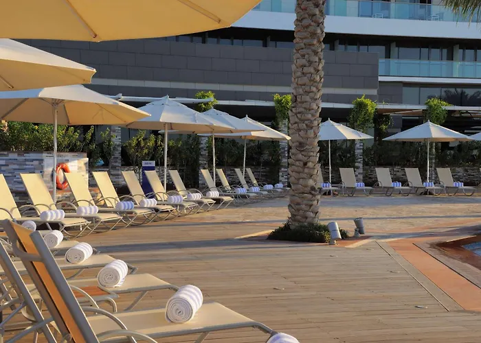 3 sterren hotel: Yas Plaza Bay By Ihg