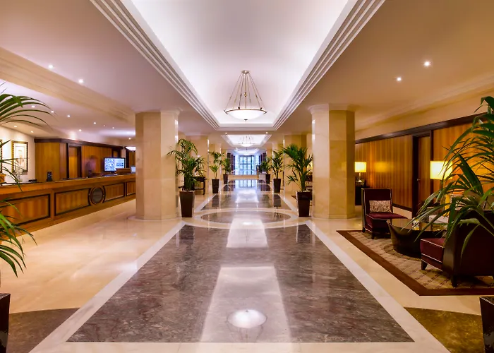 Resorts Guide Radisson Blu & , Abu Dhabi Corniche