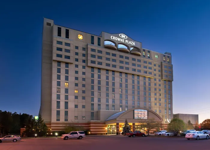4 star hotel: Crowne Plaza Springfield Convention Center By Ihg