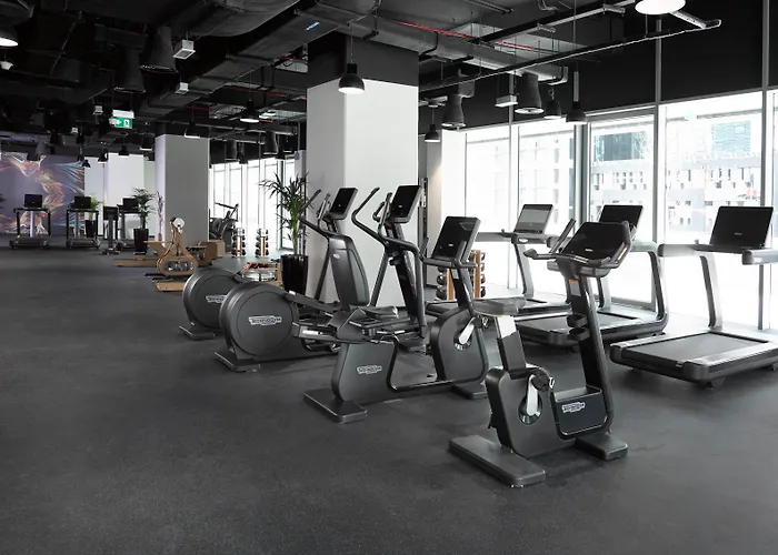 Luxury hotel only: Me Dubai By Melia