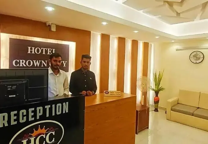 Hotel: Hotel Crown City