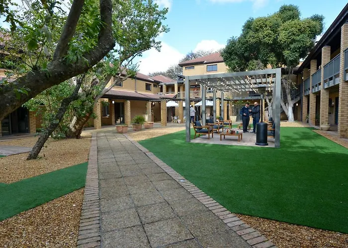 Apart-hotel: All Africa House