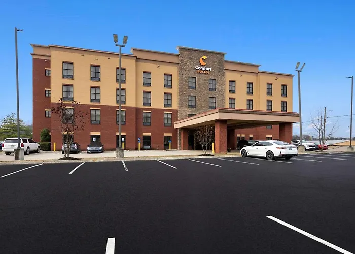 Comfort Suites Near Percy Priest Lake