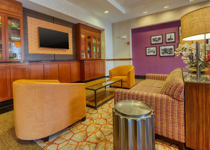 Beach hotel: Drury Inn & Suites Indianapolis Northeast