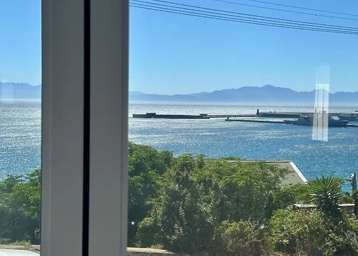 Blue Bay Studio Bayview