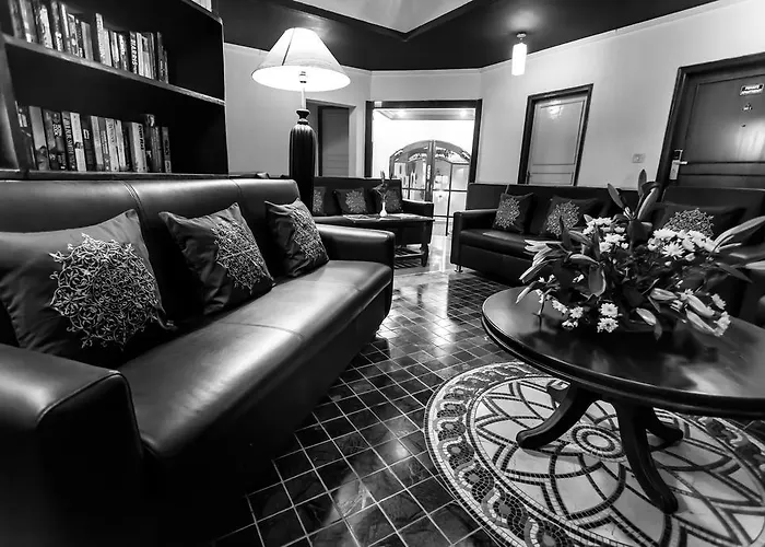 Hm Suites & Studios