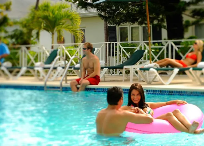 Bay View Suites Paradise Island
