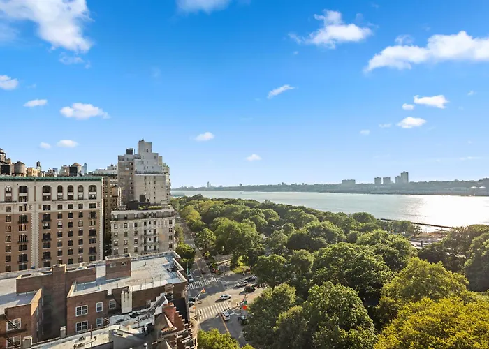 Cheap hotel: Riverside Tower Hotel