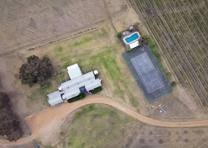 Lodge: Ironbark Hill Retreat