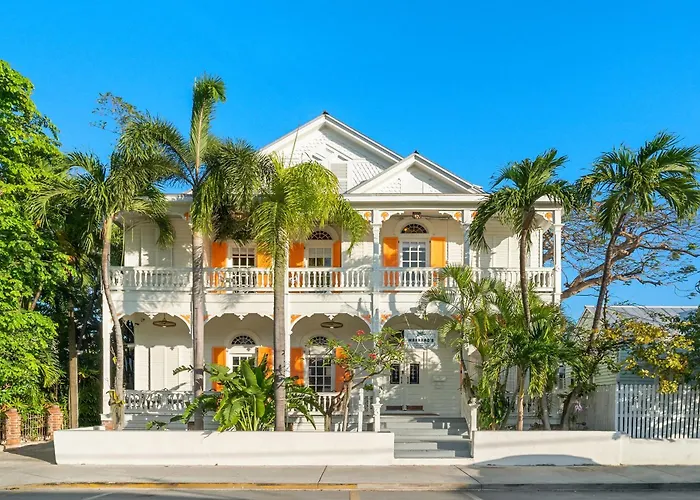 Bed and Breakfast Marreros Guest Mansion - Adult Only