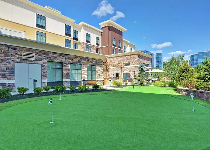 Hotel with view: Homewood Suites By Hilton Poughkeepsie