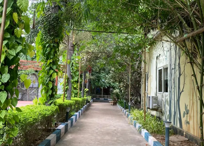 Mrugavani Resort & Spa