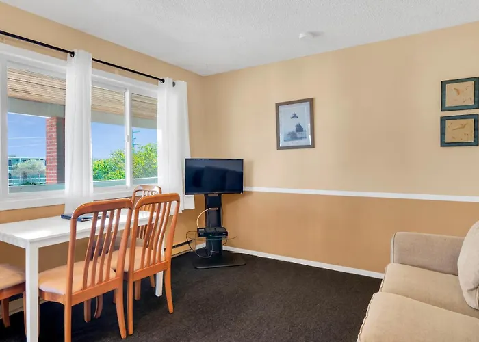 Cheap hotels Montauk Oceanside Suites