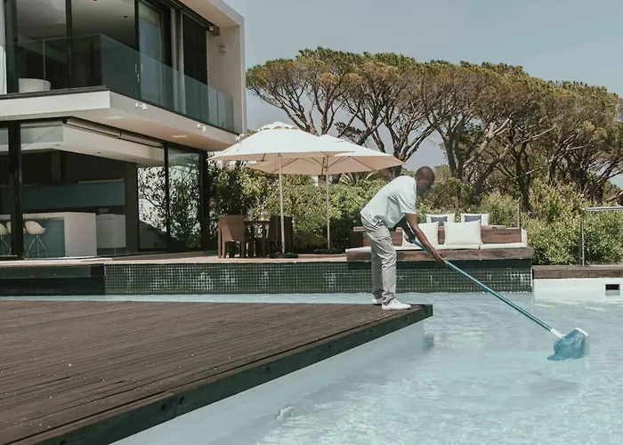 Pool Villa: Serenity Villa 18 Ronald Rd Camps Bay