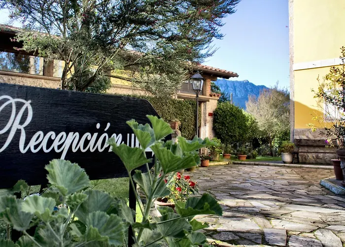 Apartamentos Rurales L'Arquera