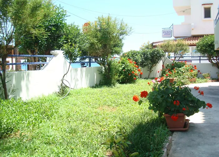 Philippos Studios & Apartments