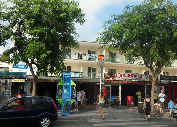 Hotel cerca del colegio: Rex Apartment