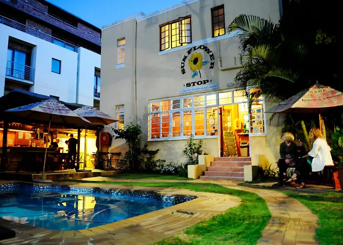 Hostel: A Sunflower Stop Backpackers