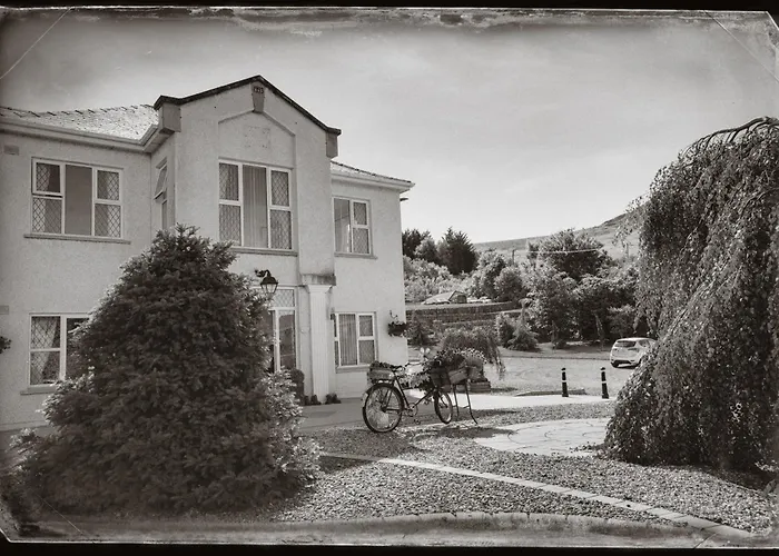 Grove House