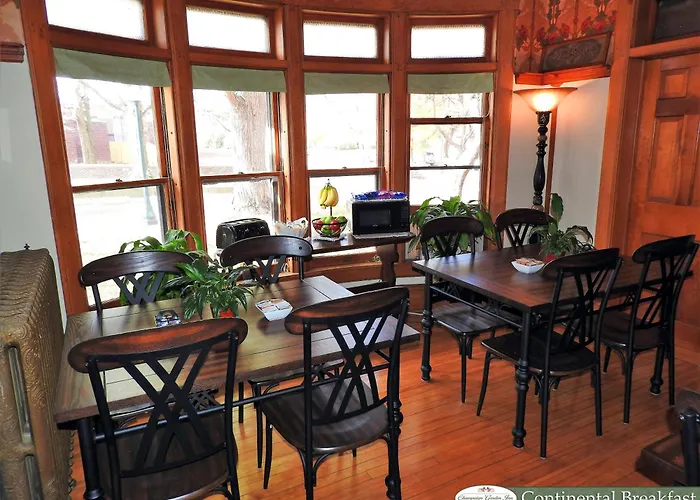 Champaign Garden Inn