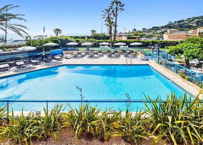 Hôtel de plage: Cit'Hotel Hostellerie de la Nartelle